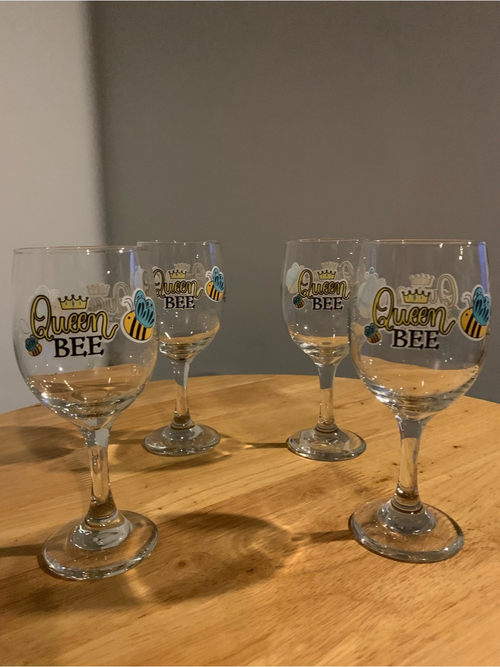 Four Long Stem Wine Glasses “Queen Bee”